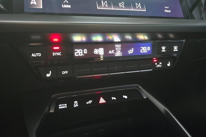 Grå Audi A3 fra 2021