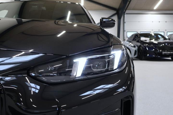 Sort BMW i4 fra 2025