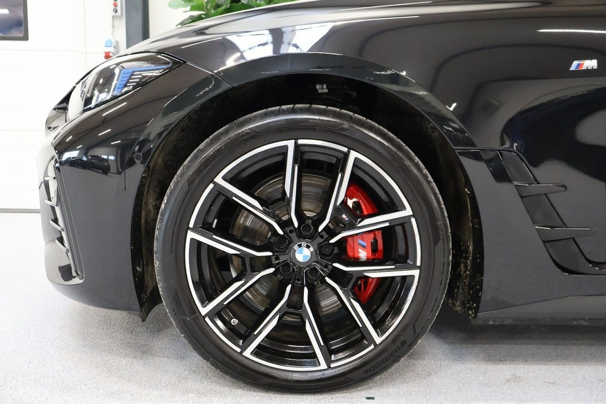 Sort BMW i4 fra 2025