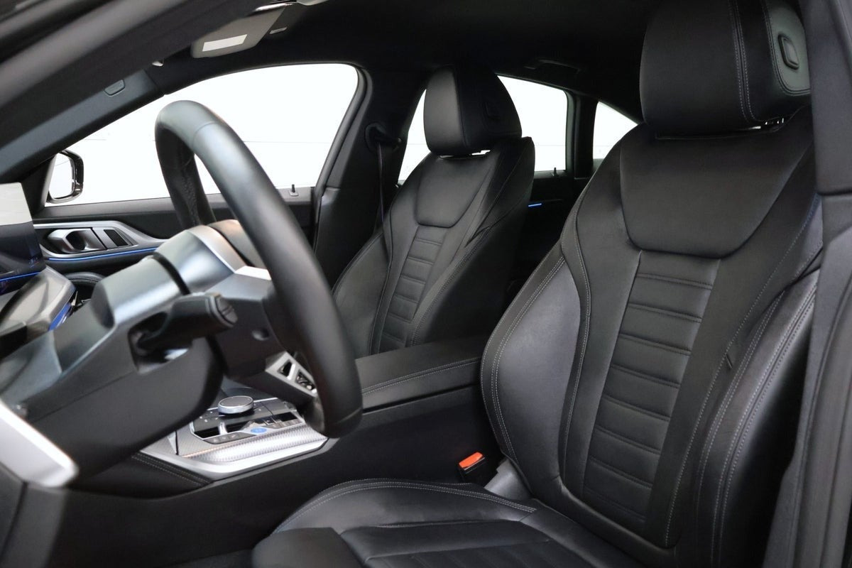 Sort BMW i4 fra 2025