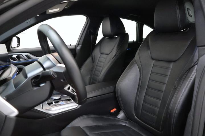 Sort BMW i4 fra 2025