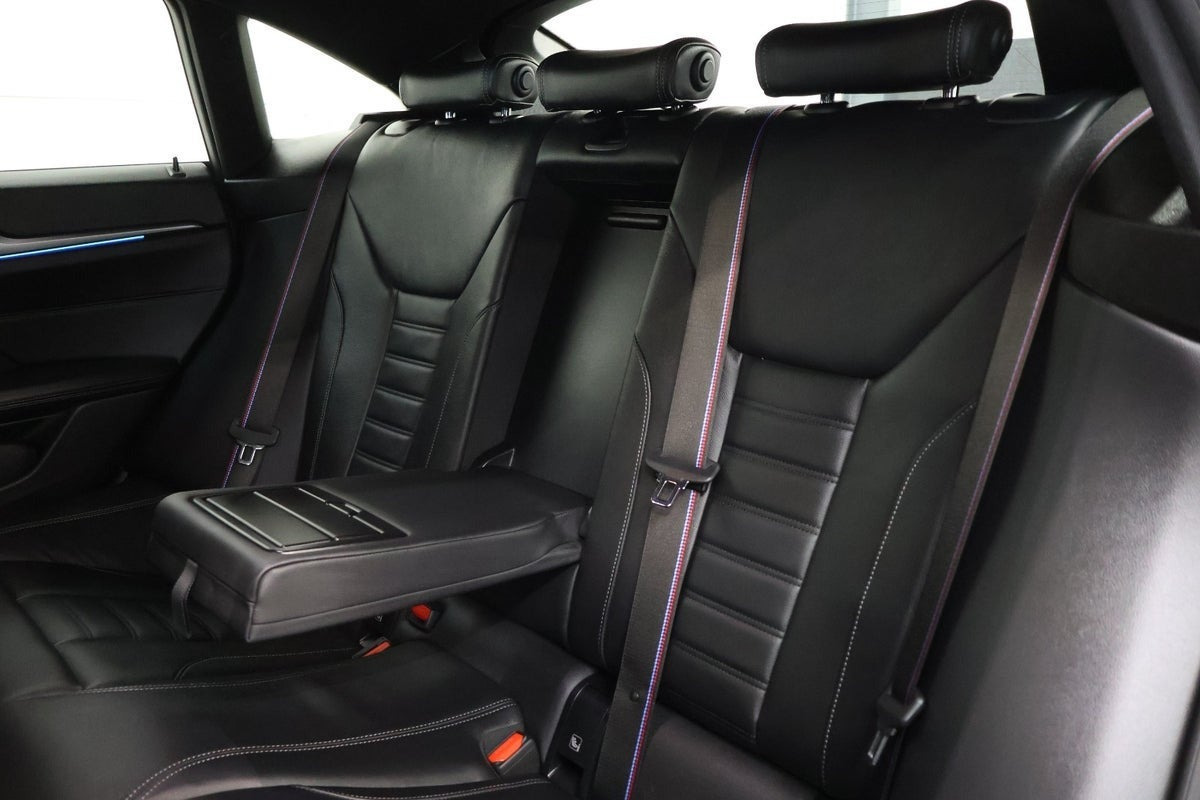 Sort BMW i4 fra 2025
