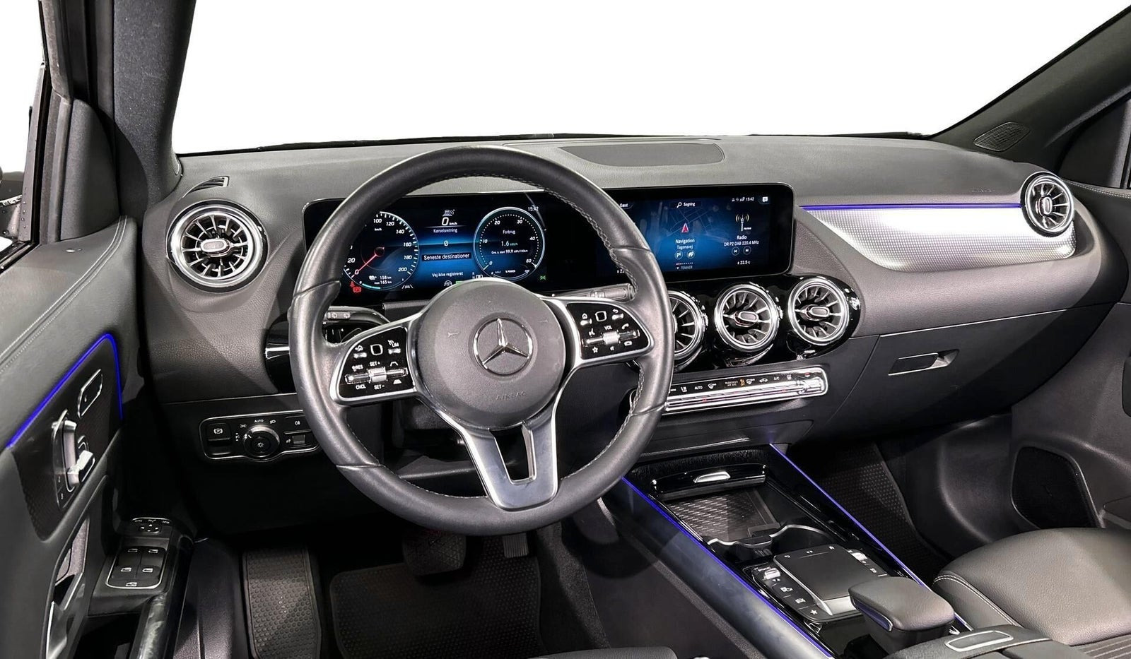 Grå Mercedes EQA250+ fra 2021