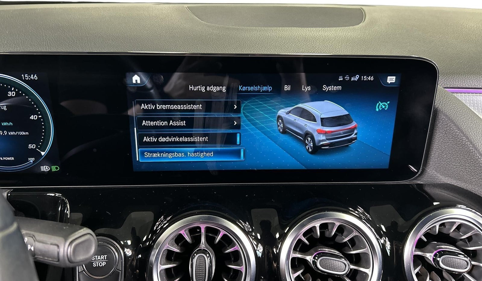 Grå Mercedes EQA250+ fra 2021