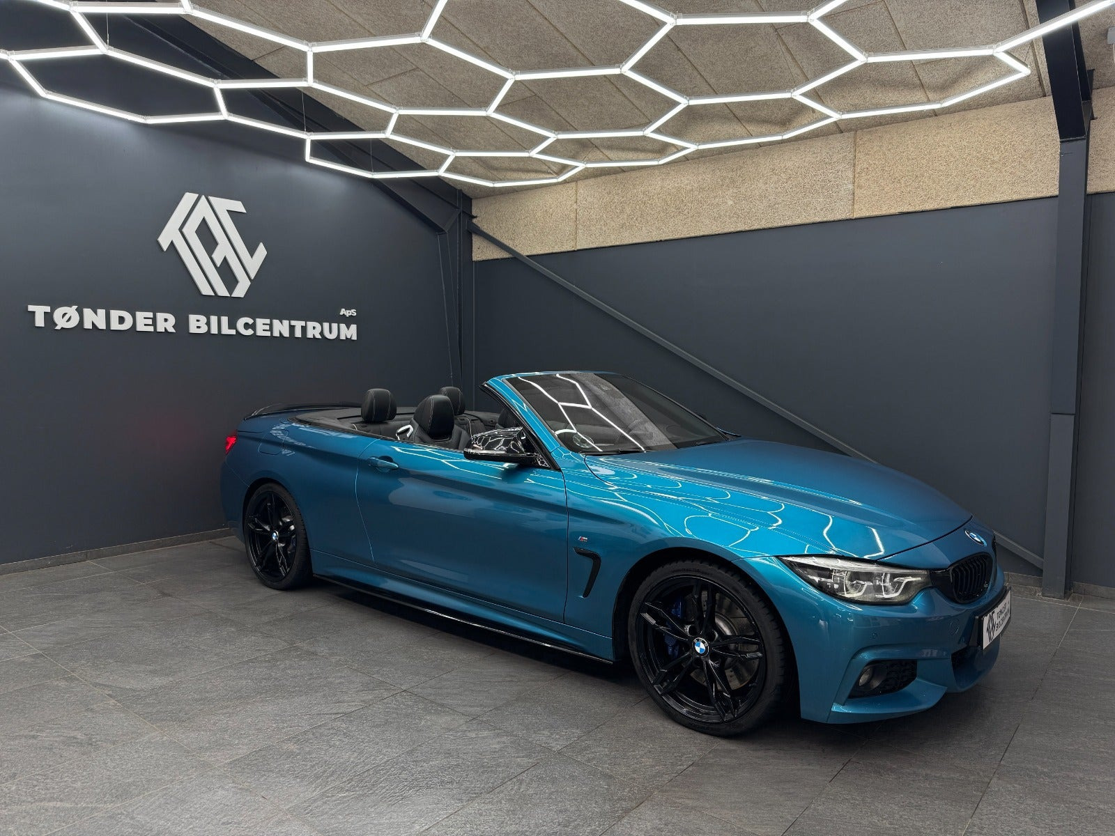 Blå BMW 430d fra 2018