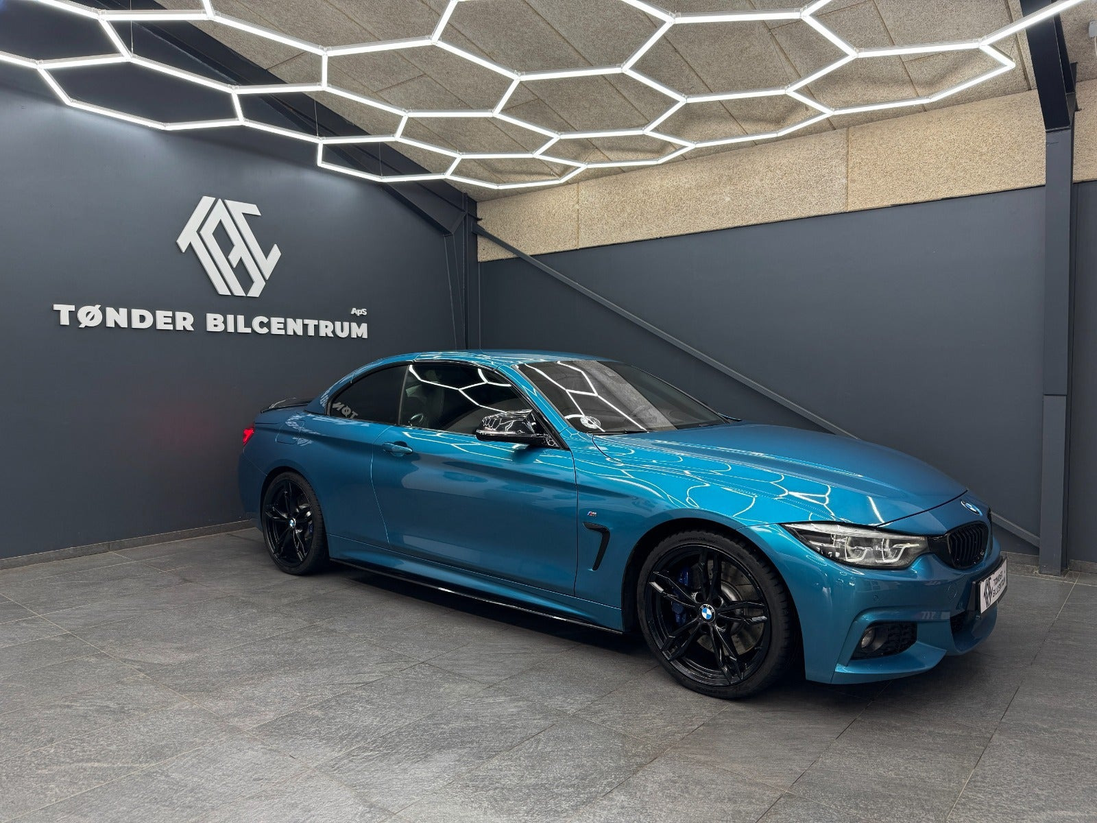 Blå BMW 430d fra 2018