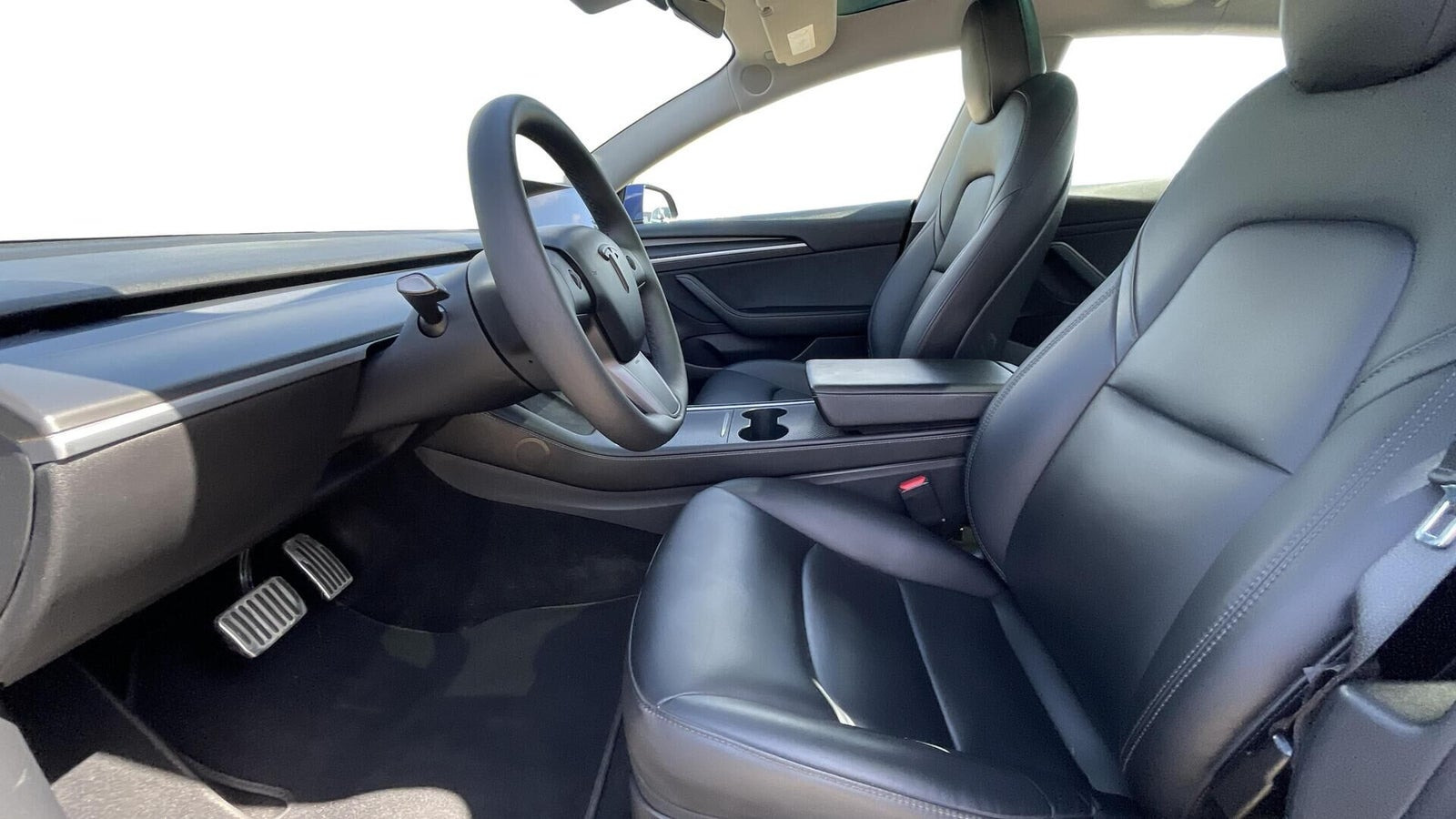 Blå Tesla Model 3 fra 2021