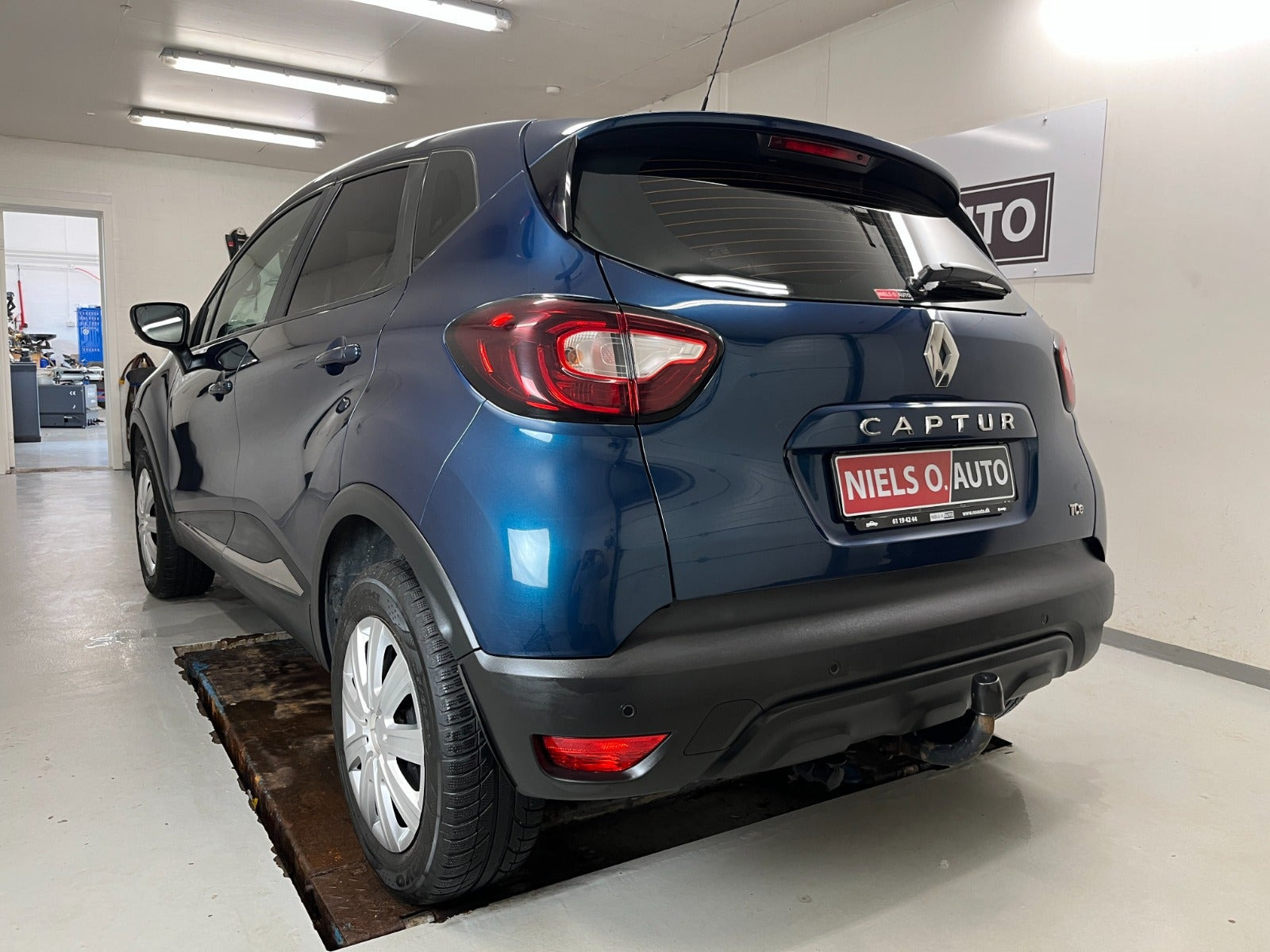 Blå Renault Captur fra 2018