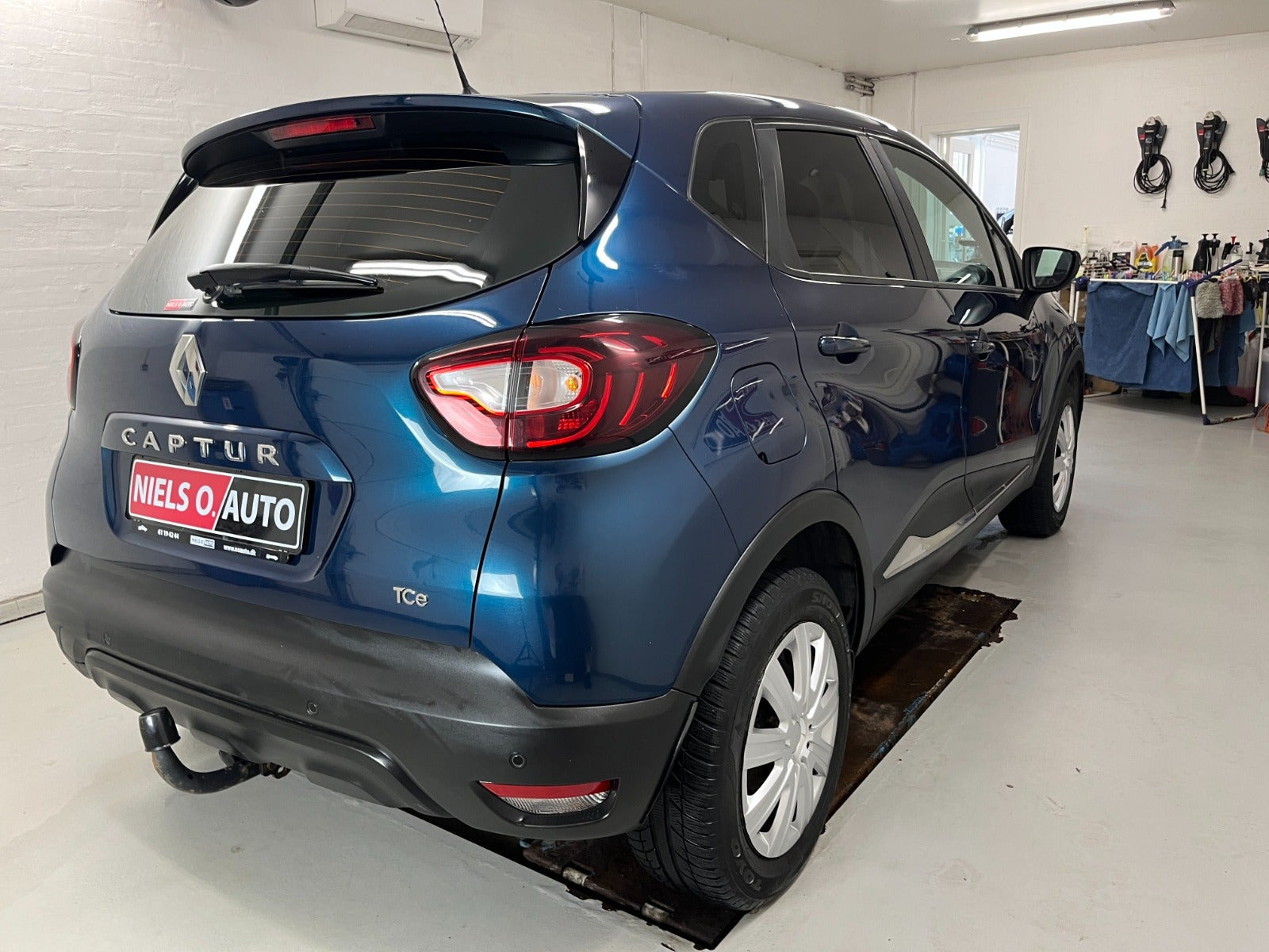 Blå Renault Captur fra 2018