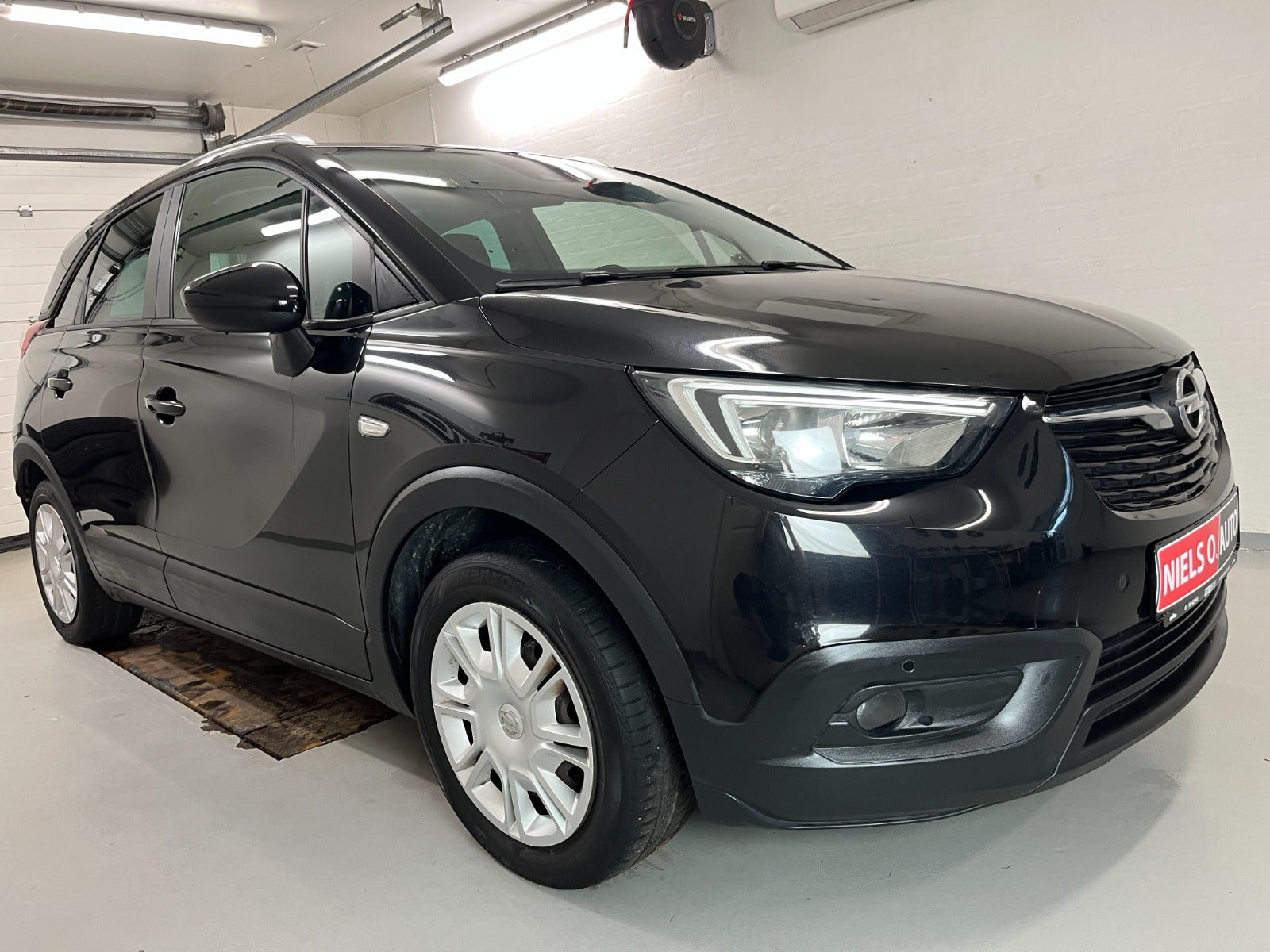Sort Opel Crossland X fra 2019
