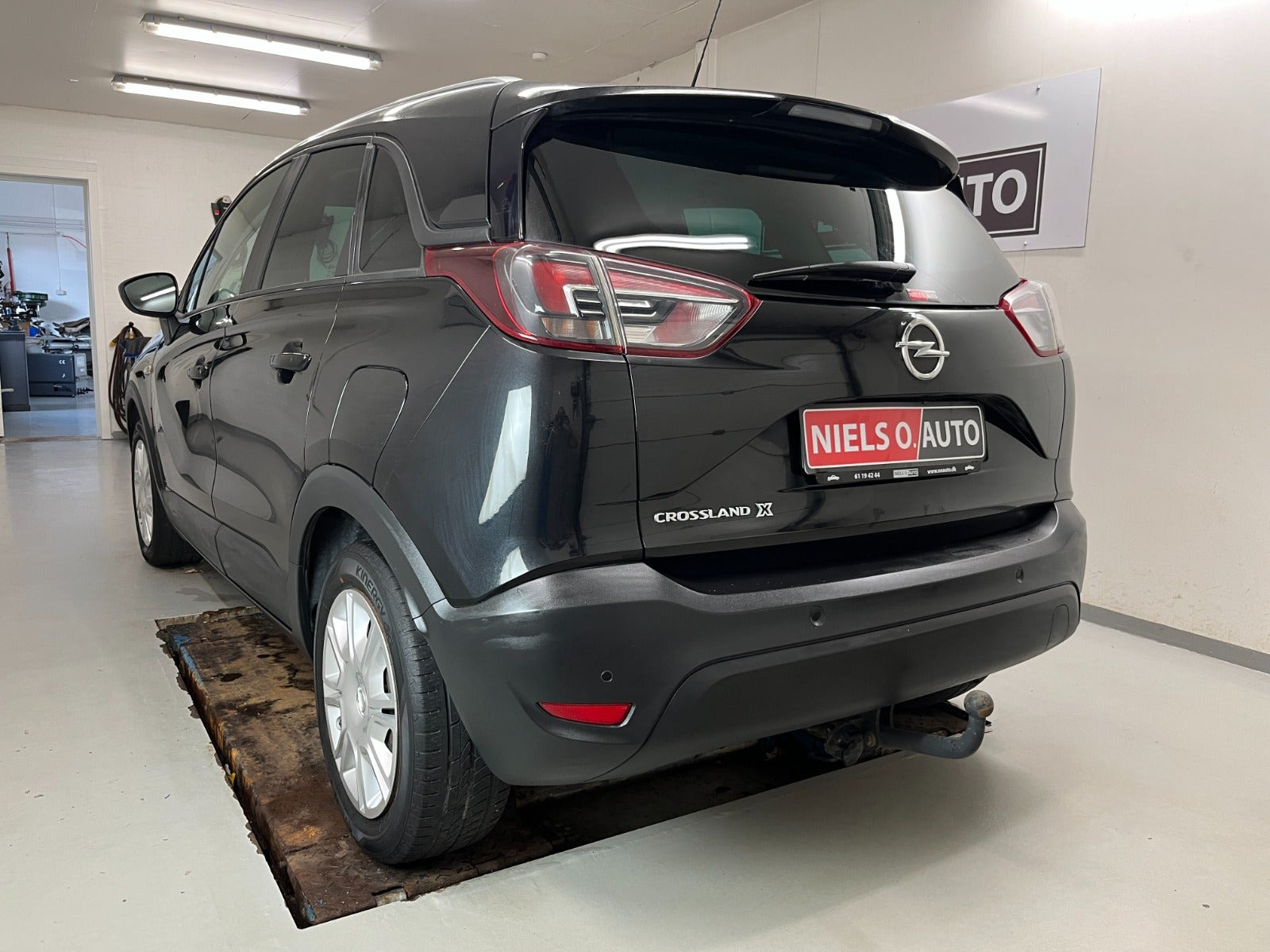 Sort Opel Crossland X fra 2019
