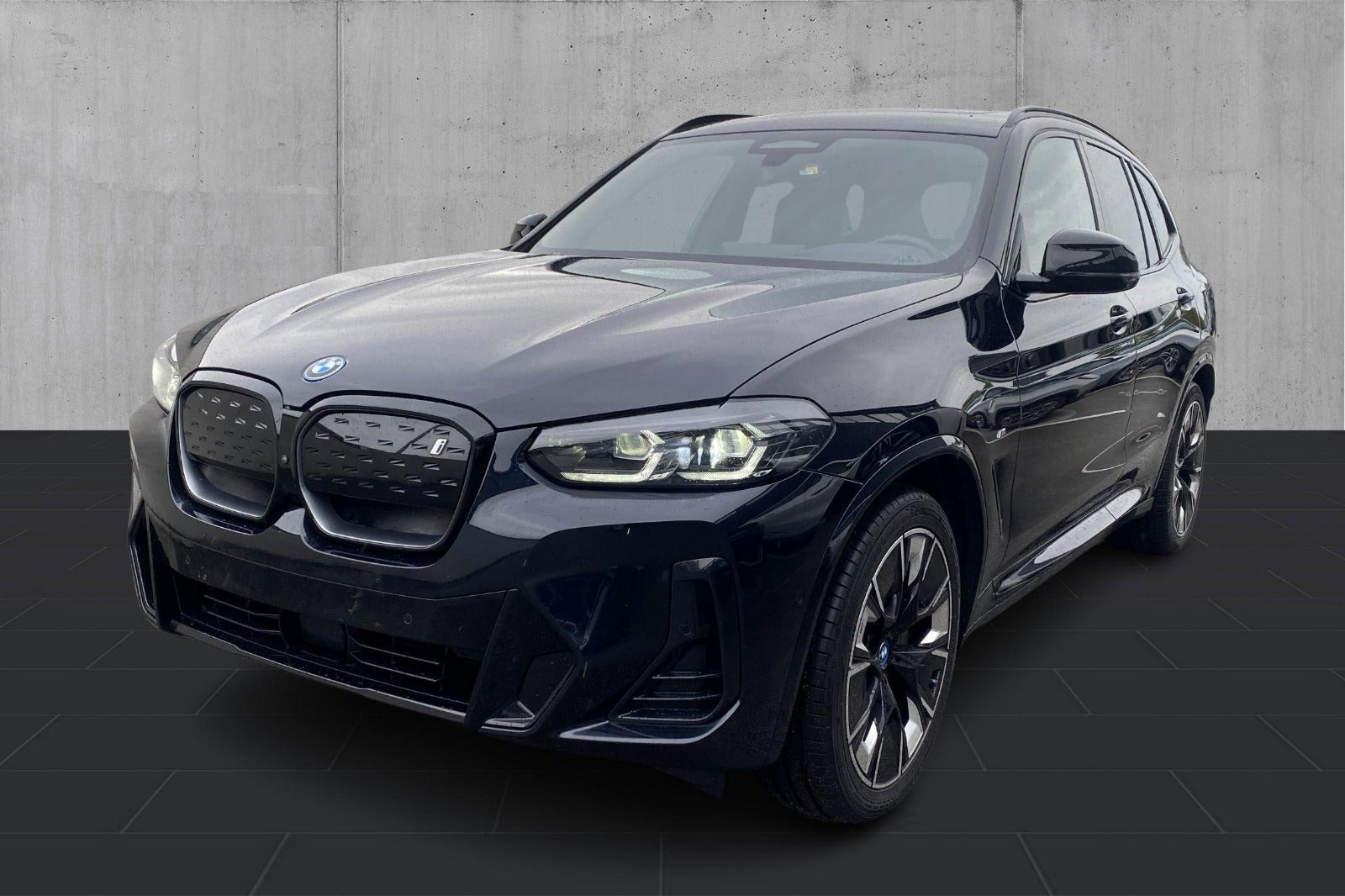 BMW iX3 Charged Plus M-Sport