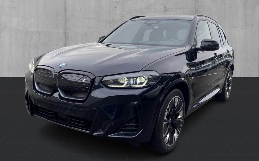 BMW iX3 Charged Plus M-Sport
