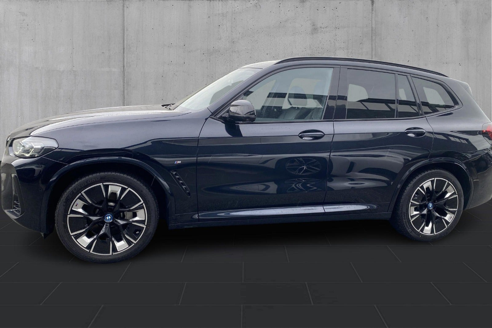 Sort BMW iX3 fra 2023