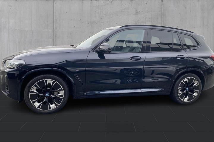 Sort BMW iX3 fra 2023