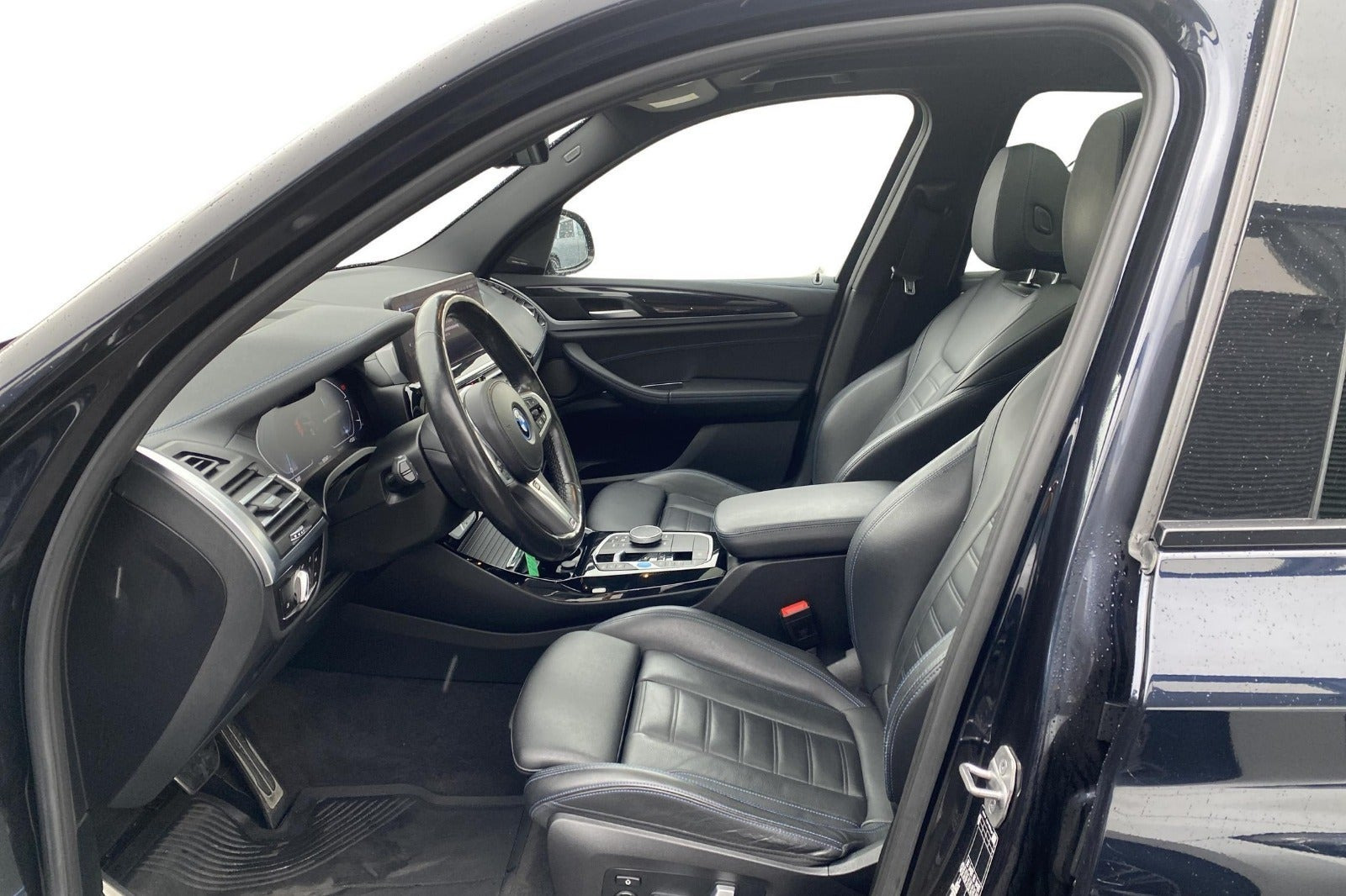 Sort BMW iX3 fra 2023