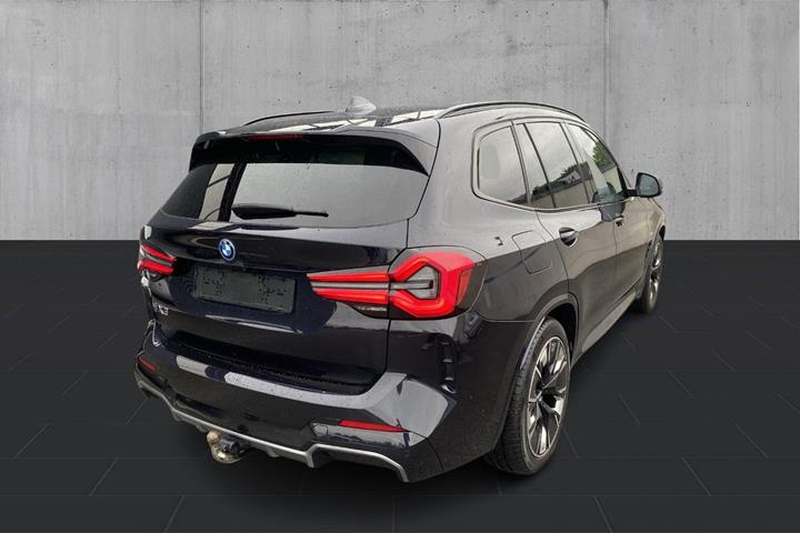 Sort BMW iX3 fra 2023