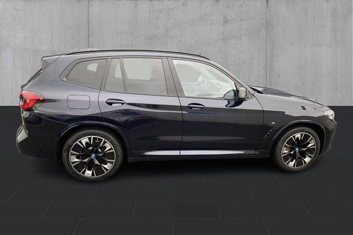 Sort BMW iX3 fra 2023