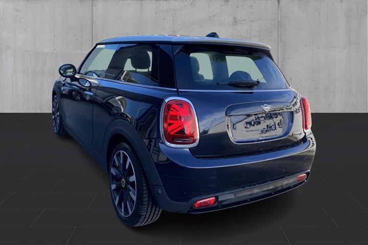 Sort Mini Cooper SE fra 2021