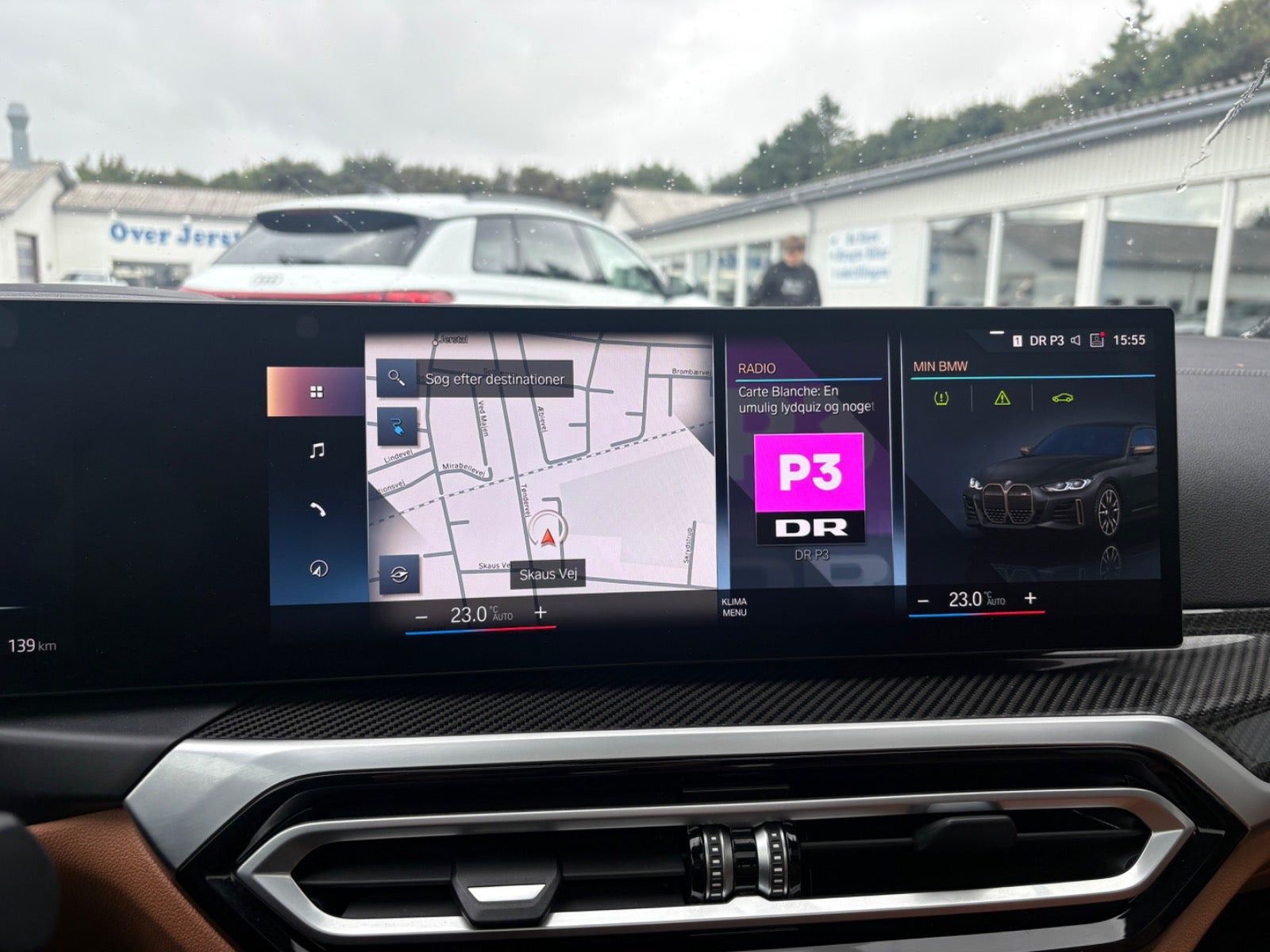 Grå BMW i4 fra 2023