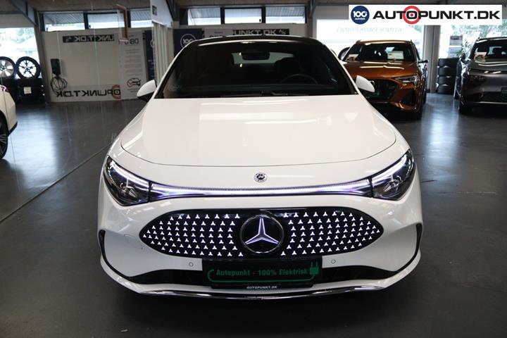 Hvid Mercedes CLA250+ fra 2025