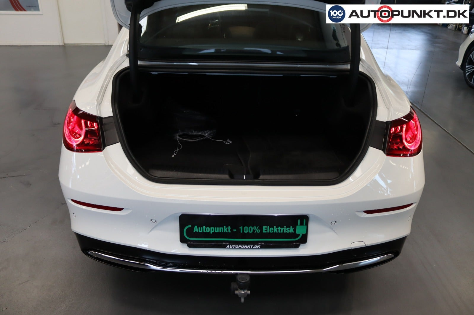 Hvid Mercedes CLA250+ fra 2025