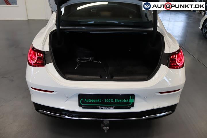 Hvid Mercedes CLA250+ fra 2025