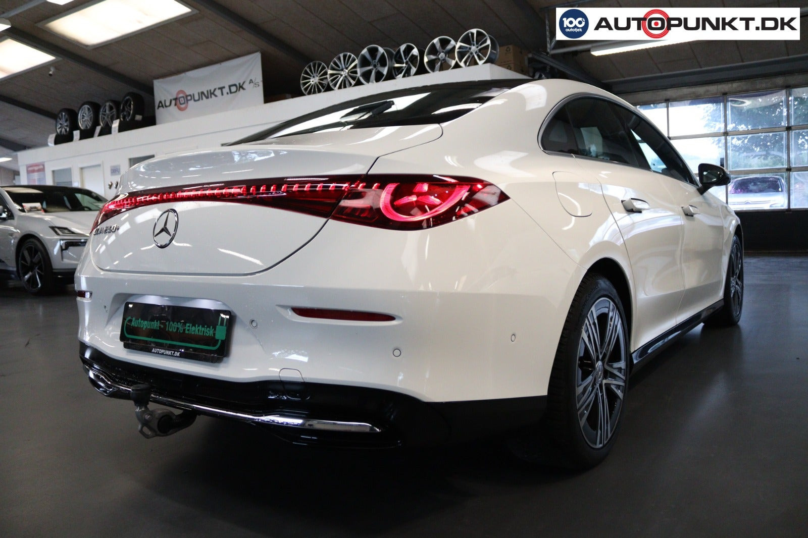 Hvid Mercedes CLA250+ fra 2025