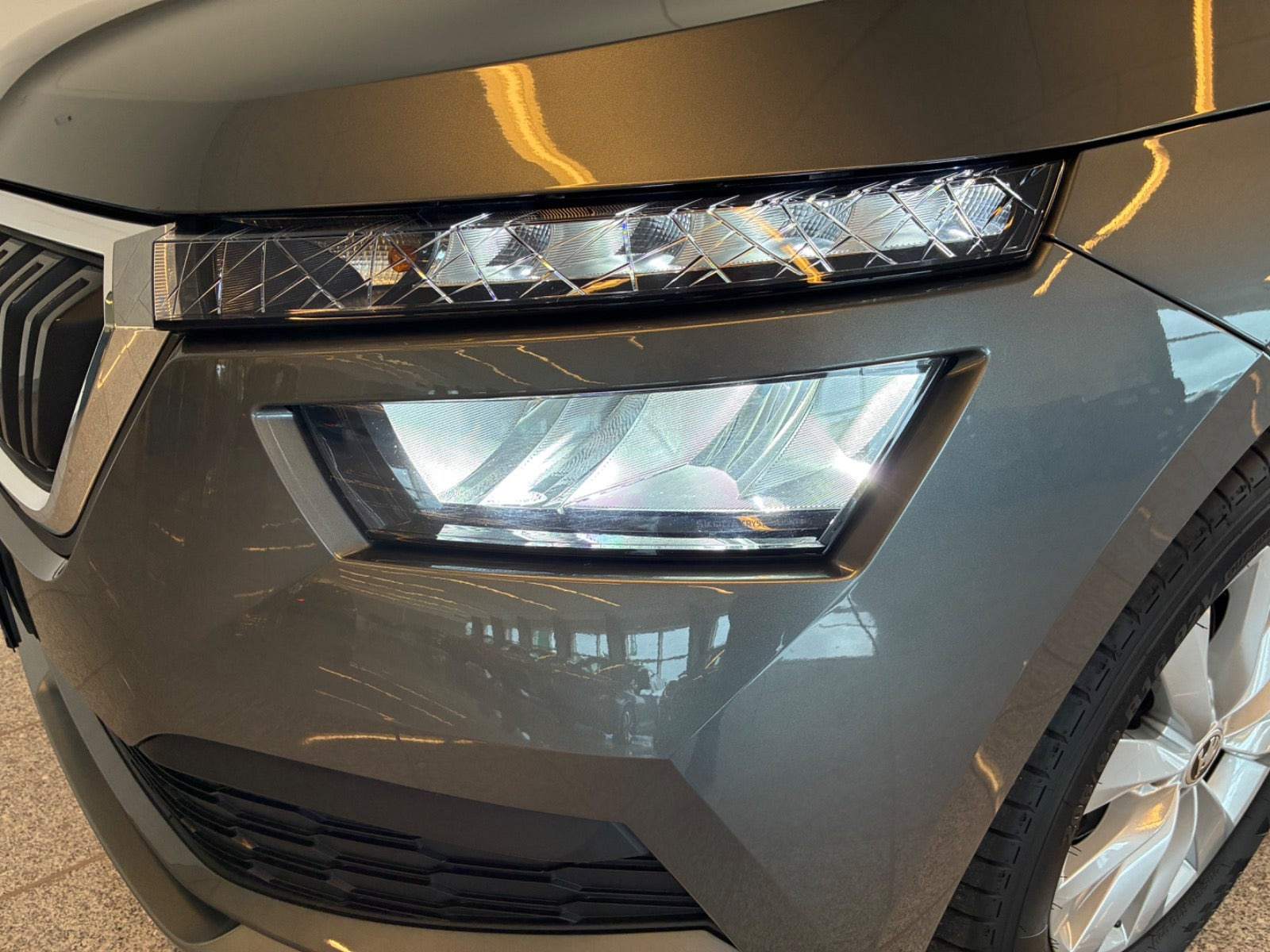 Grå Skoda Kamiq fra 2022