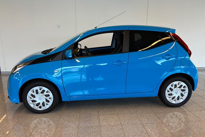 Blå Toyota Aygo fra 2019