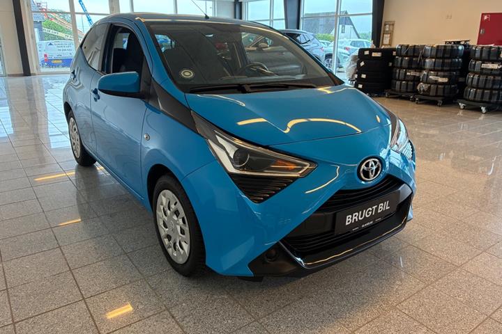 Blå Toyota Aygo fra 2019