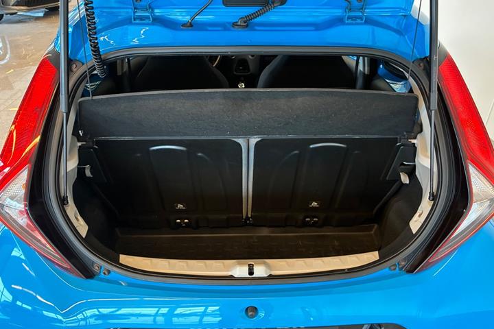 Blå Toyota Aygo fra 2019
