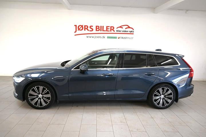 Blå Volvo V60 fra 2021