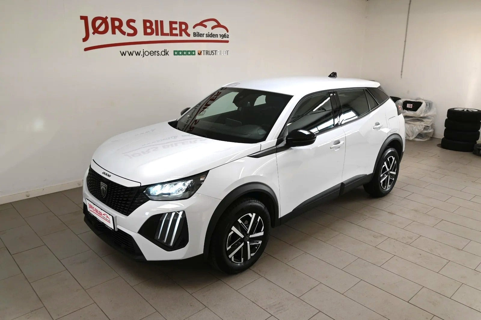 Hvid Peugeot 2008 fra 2024