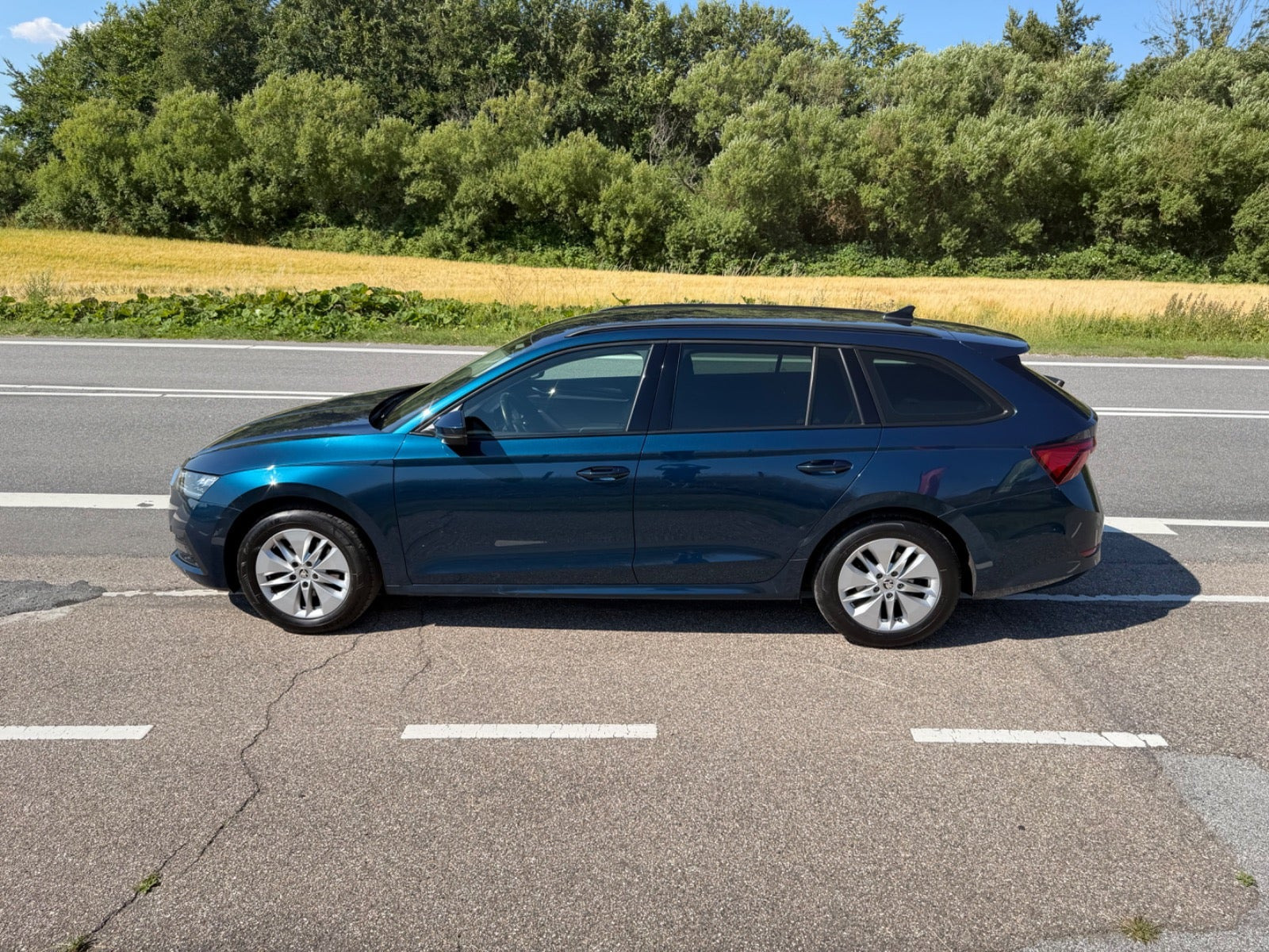 Blå Skoda Octavia fra 2021
