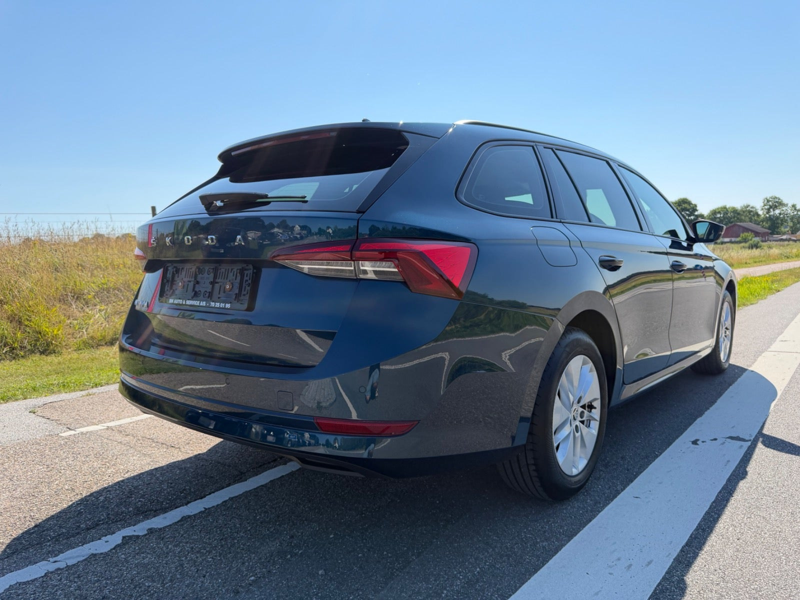 Blå Skoda Octavia fra 2021