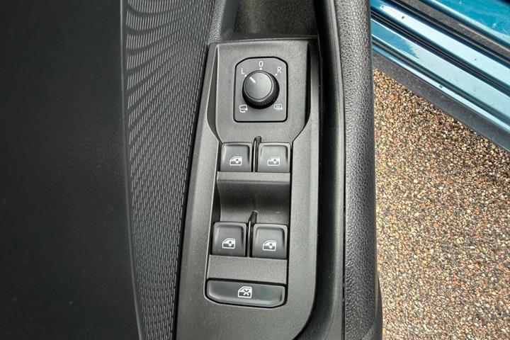 Blå Skoda Octavia fra 2021