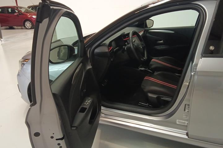 Sølv Opel Corsa-e fra 2023