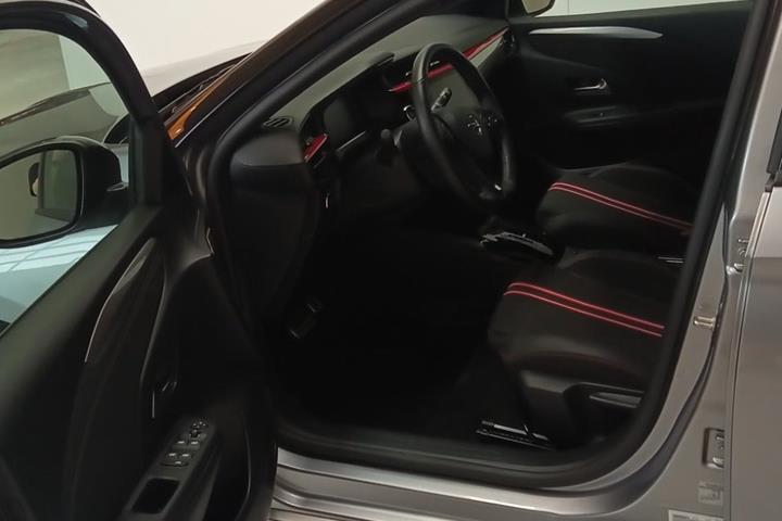 Sølv Opel Corsa-e fra 2023