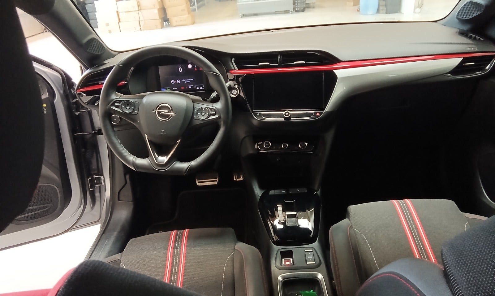 Sølv Opel Corsa-e fra 2023