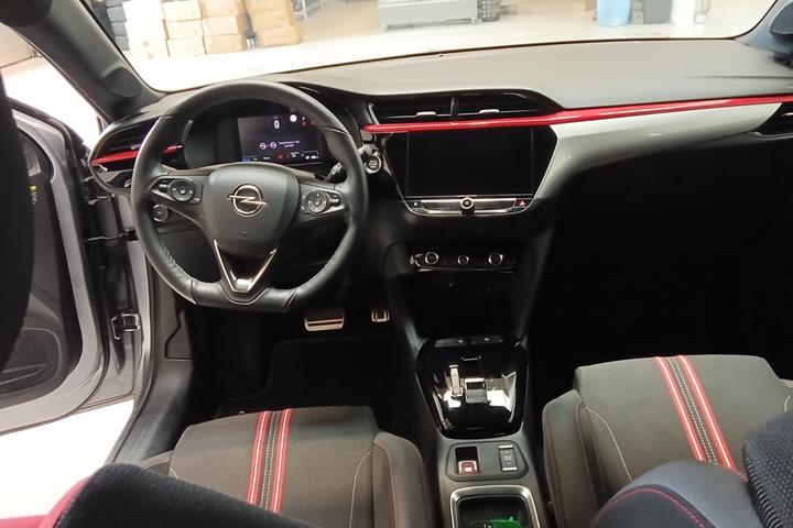 Sølv Opel Corsa-e fra 2023