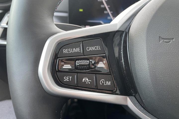 Sort BMW i4 fra 2026