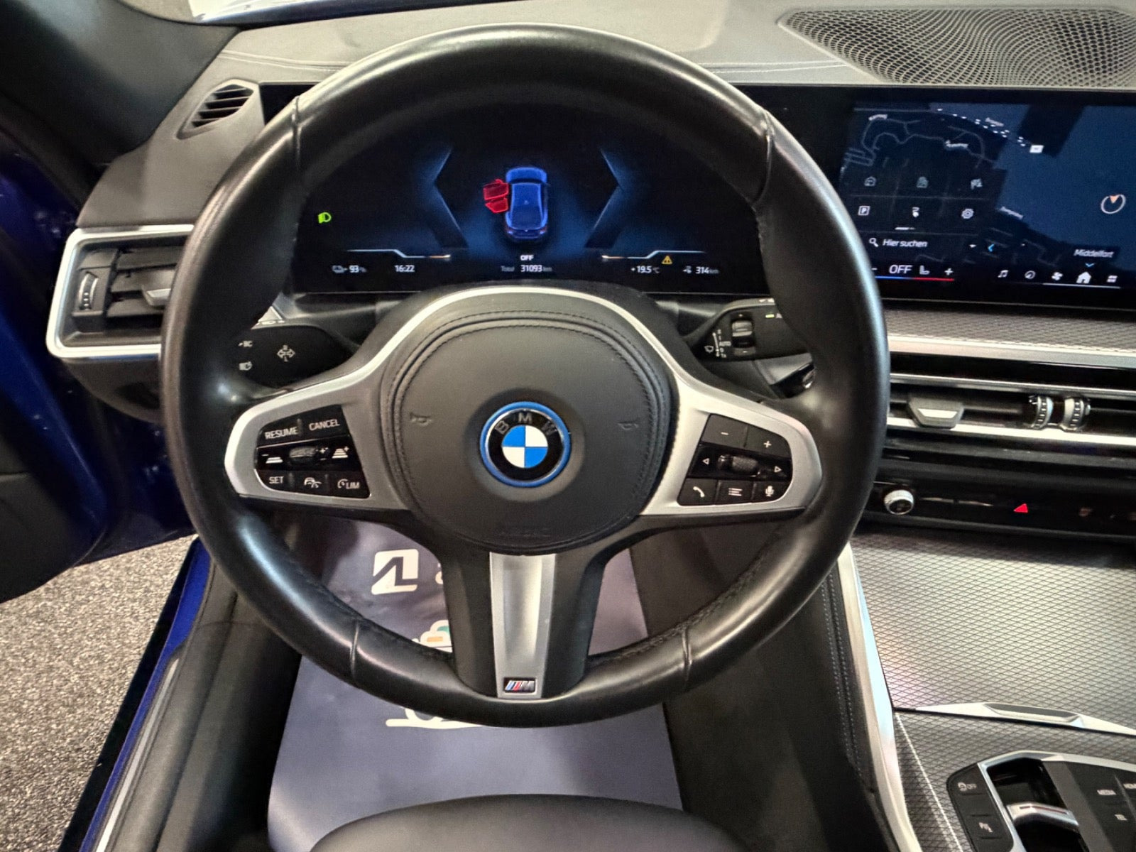 Blå BMW i4 fra 2024