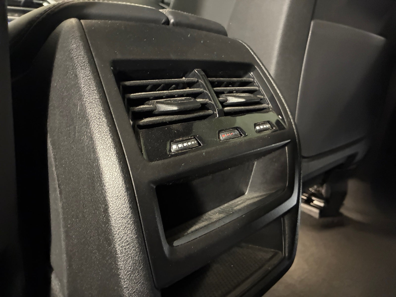 Grå BMW X5 fra 2020