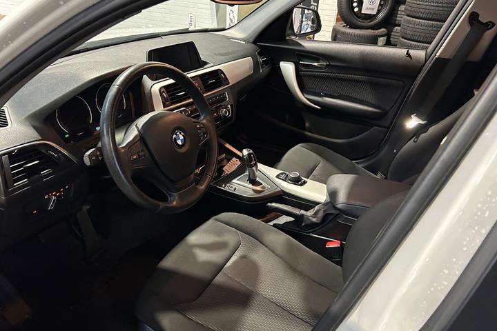 Hvid BMW 118d fra 2018