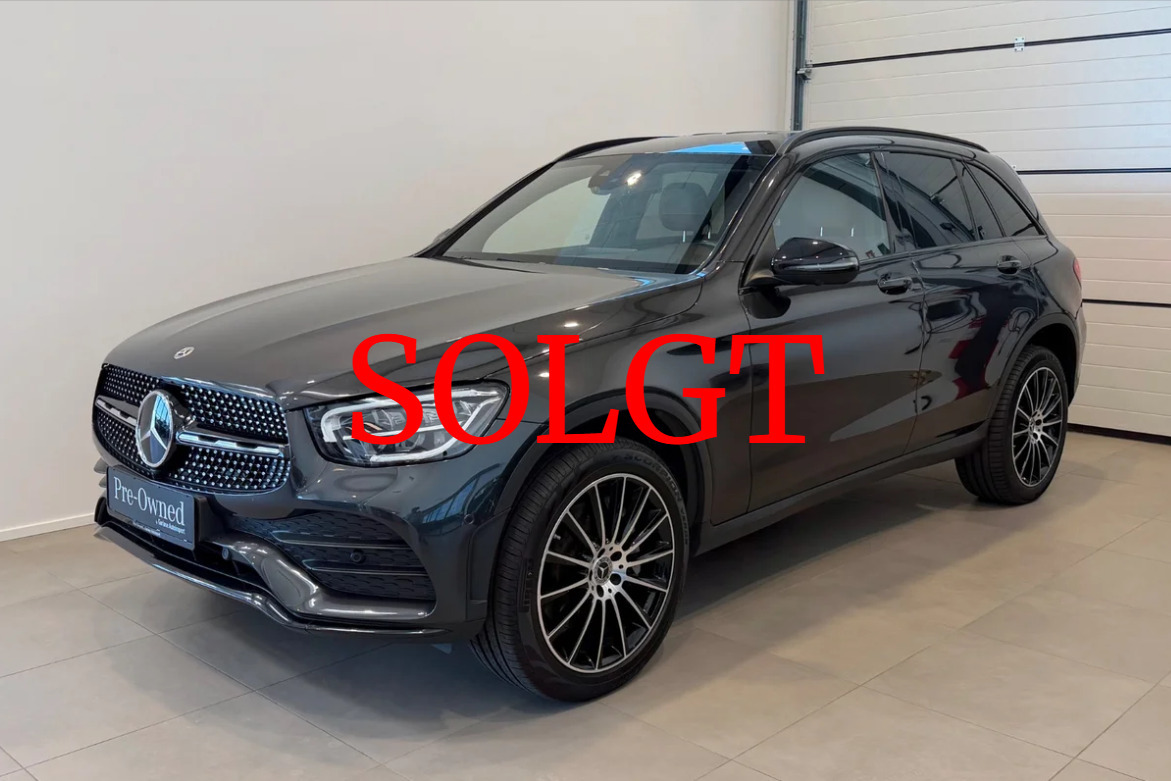 Grå Mercedes GLC300 de fra 2022
