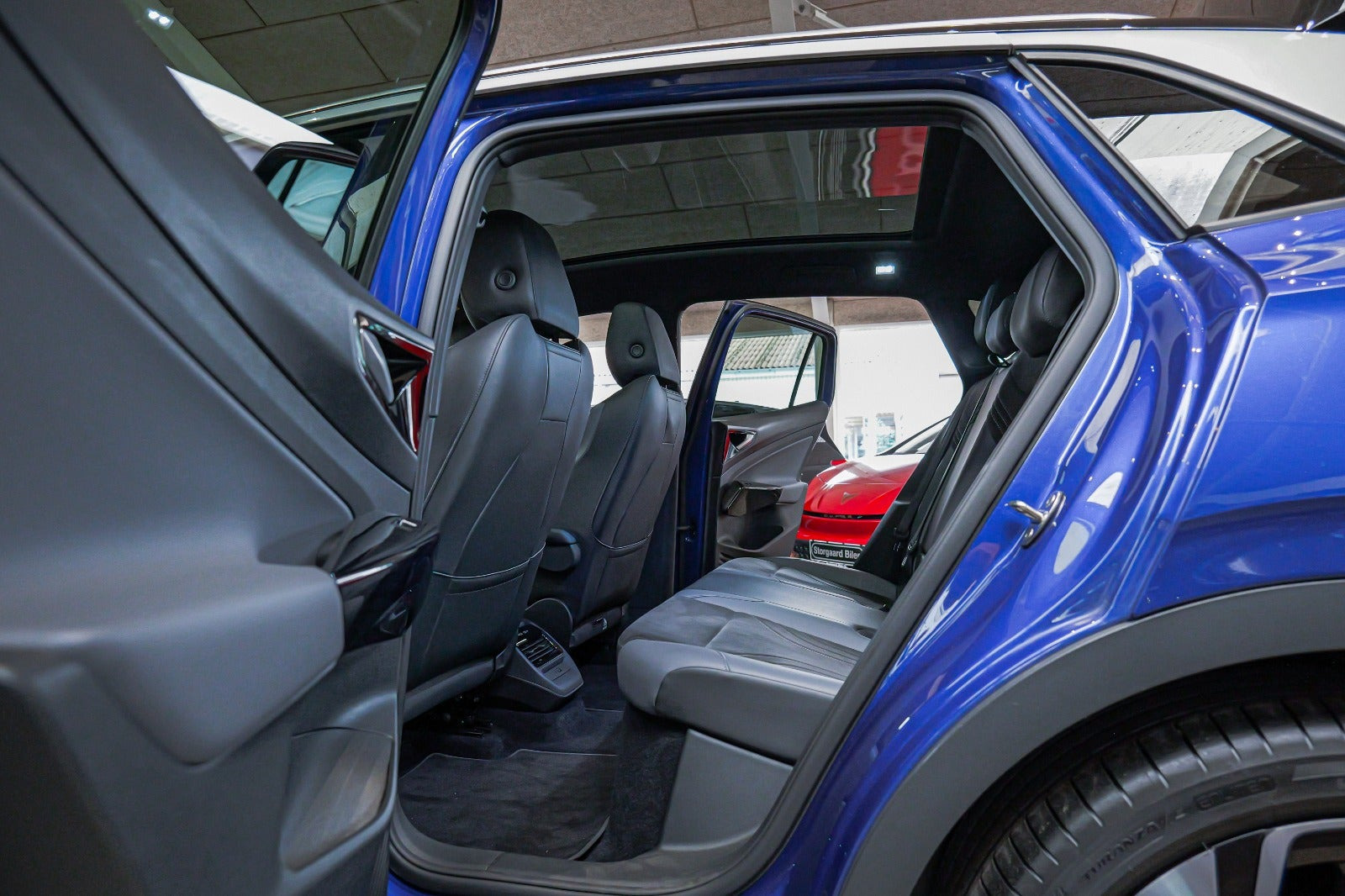 Blå VW ID.4 fra 2023
