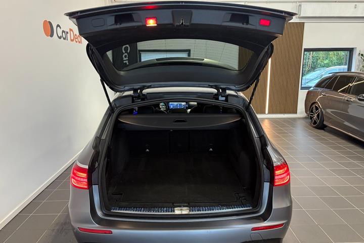 Grå Mercedes E53 fra 2019