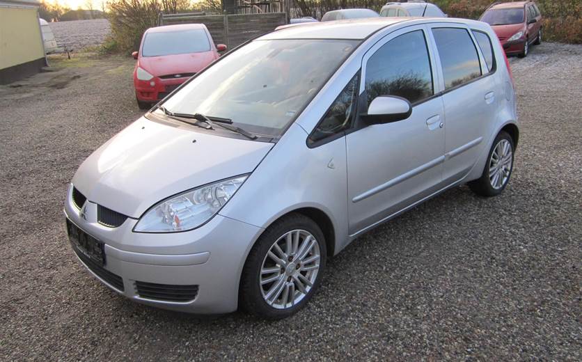 Mitsubishi Colt 1,5 Cash CP 109HK 5d