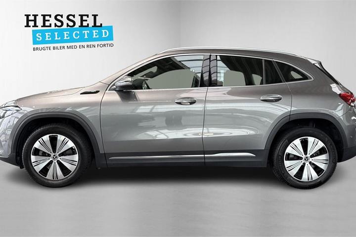 Grå Mercedes EQA250+ fra 2021